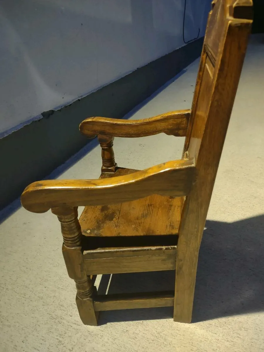 Vintage child's chair - Image 3