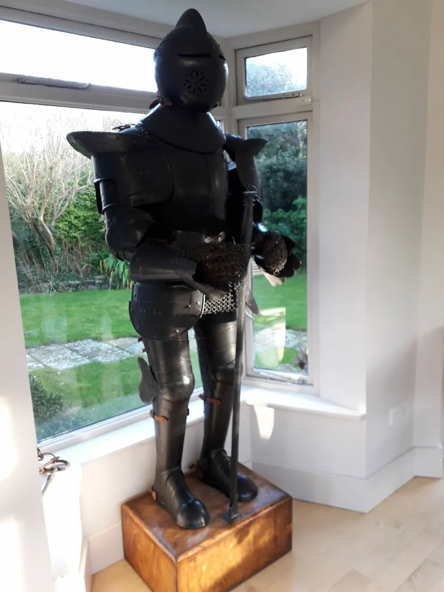 GLADIATOR / MEDIEVAL KNIGHT / SUIT OF ARMOUR - Image 3