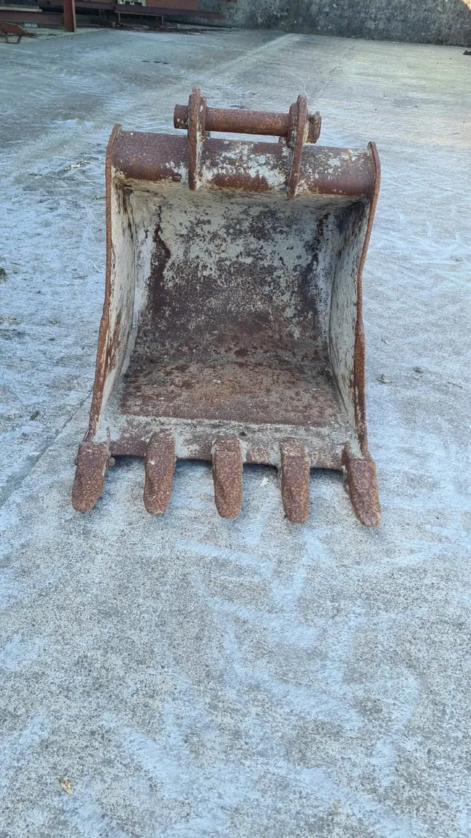 Digger Buckets – 6ft, 3ft & 18" - Image 3