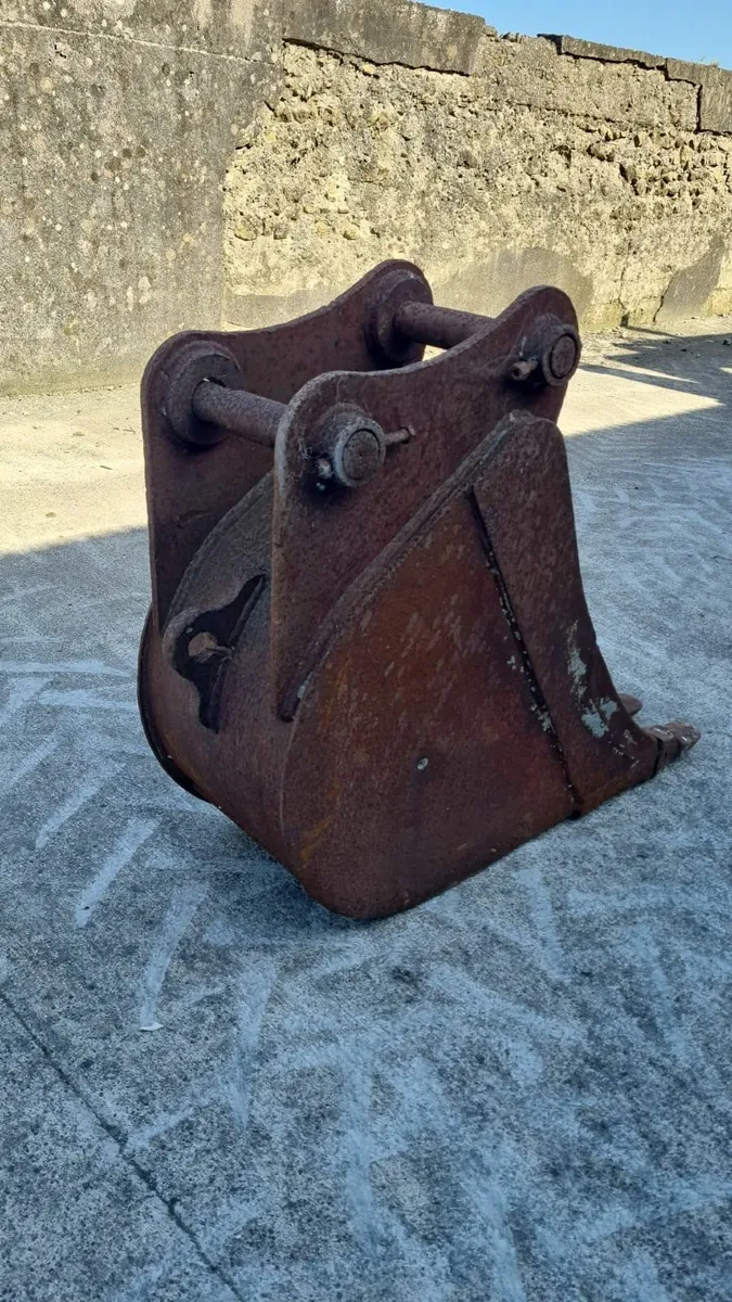 Digger Buckets – 6ft, 3ft & 18" - Image 4