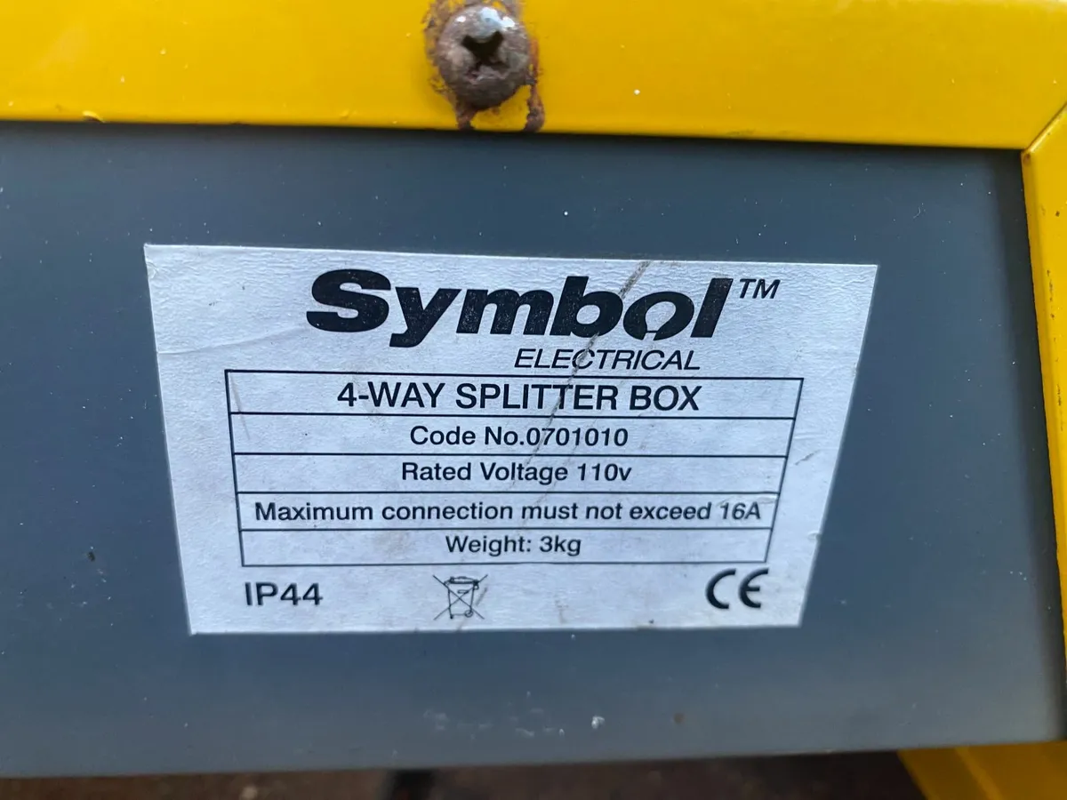 4 way 110V 16A splitter box - Image 4
