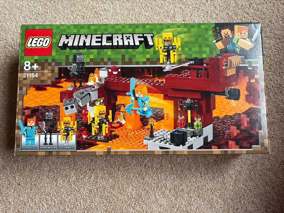 Lego Minecraft set 21154