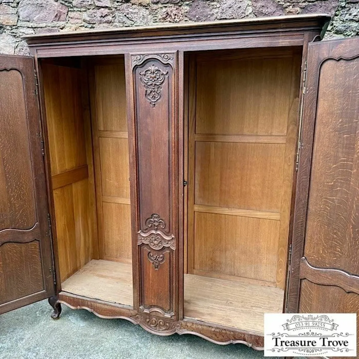 Antique Bedroom Wardrobes / Armoire - Image 4