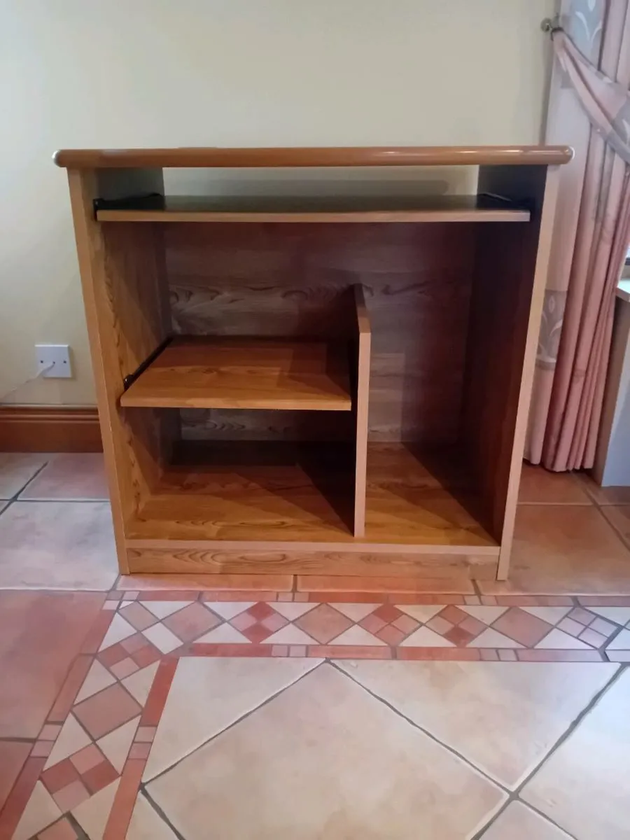 Desk - Image 2
