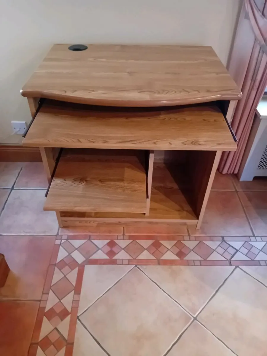 Desk - Image 3