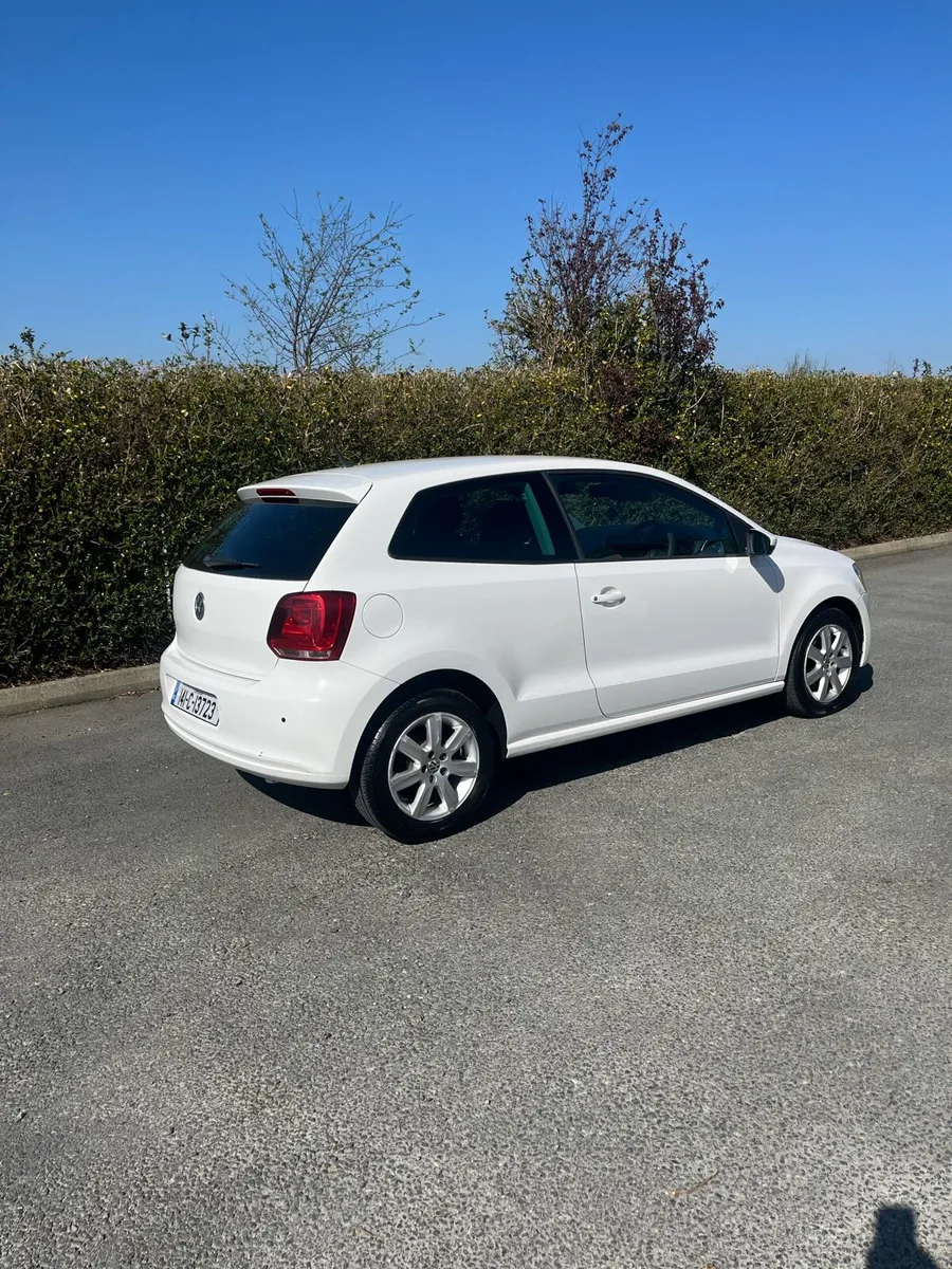 Volkswagen polo - Image 2