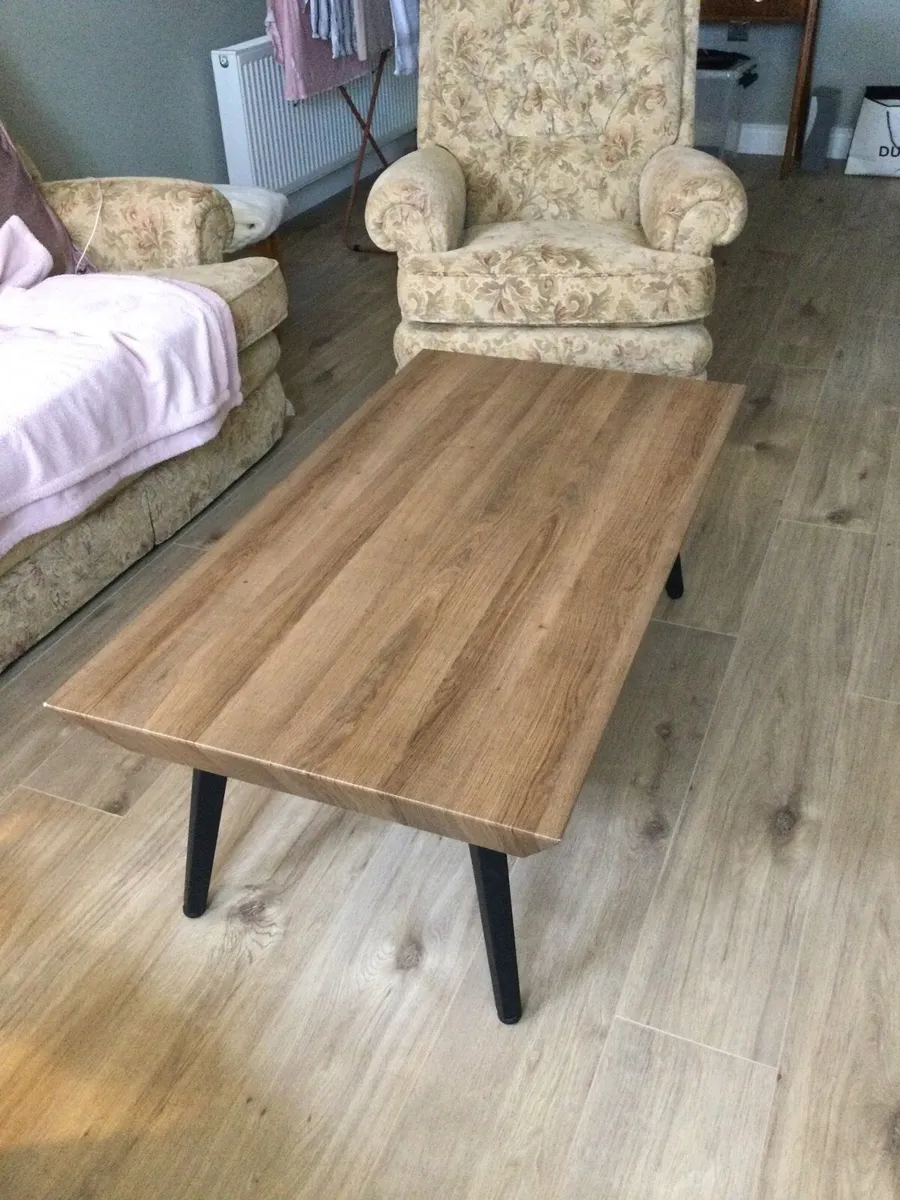 Munich oak coffee table - Image 1