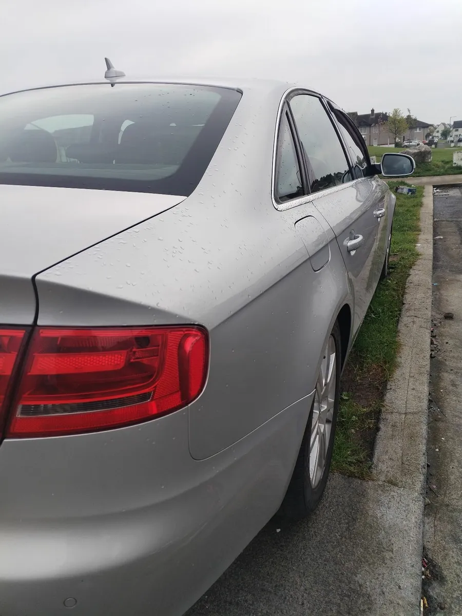 Audi A4 2011 - Image 1
