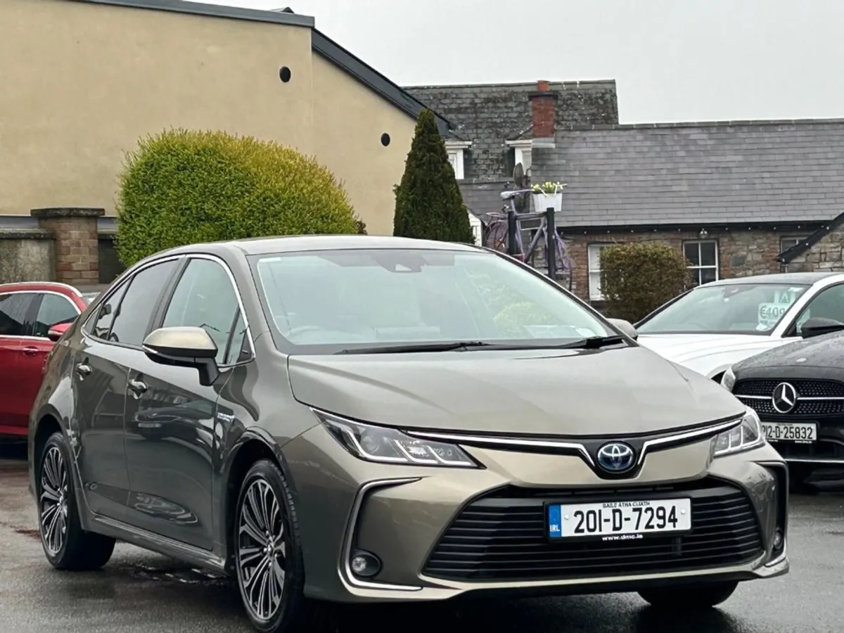 Toyota Corolla Hybrid Luna Sport Saloon  low Kms - Image 3
