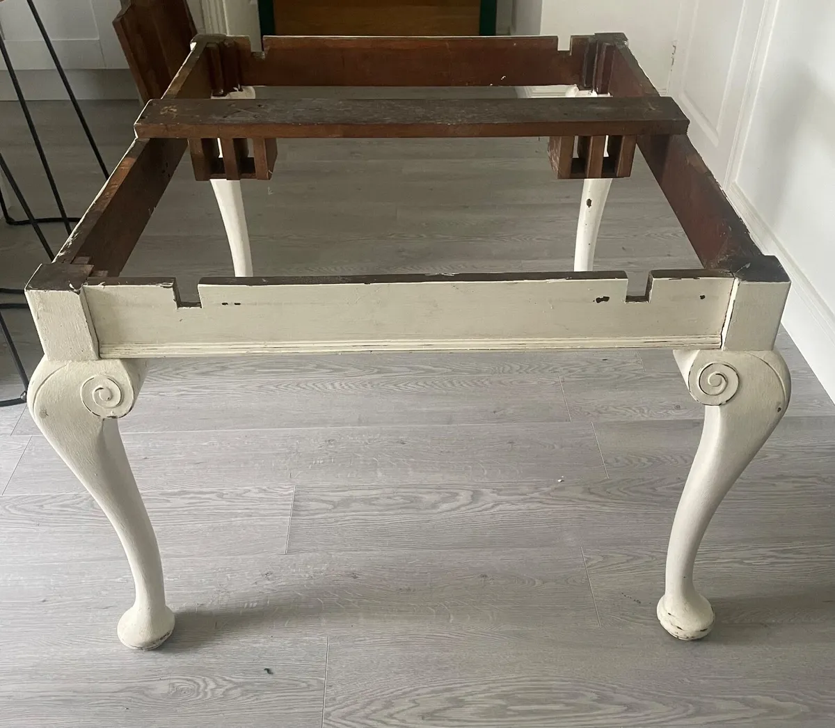 Hard wood dining table and 8 chair set - Image 3