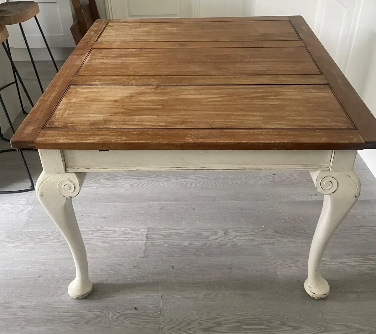 Hard wood dining table and 8 chair set - Image 4