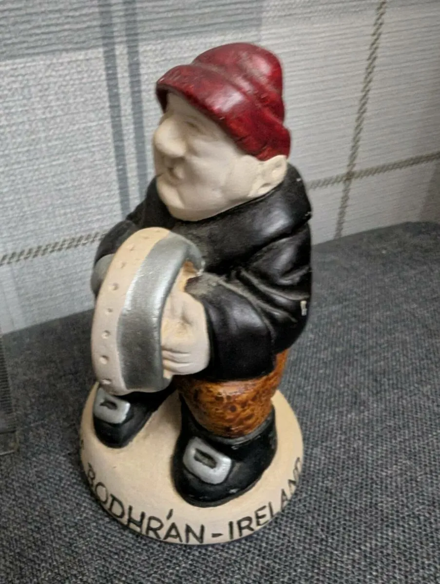Vintage Currovordy Irish Musician Figurine Drummer - Image 2