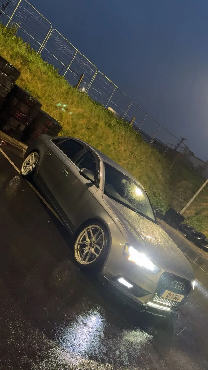 Audi A4 2015 - Image 1