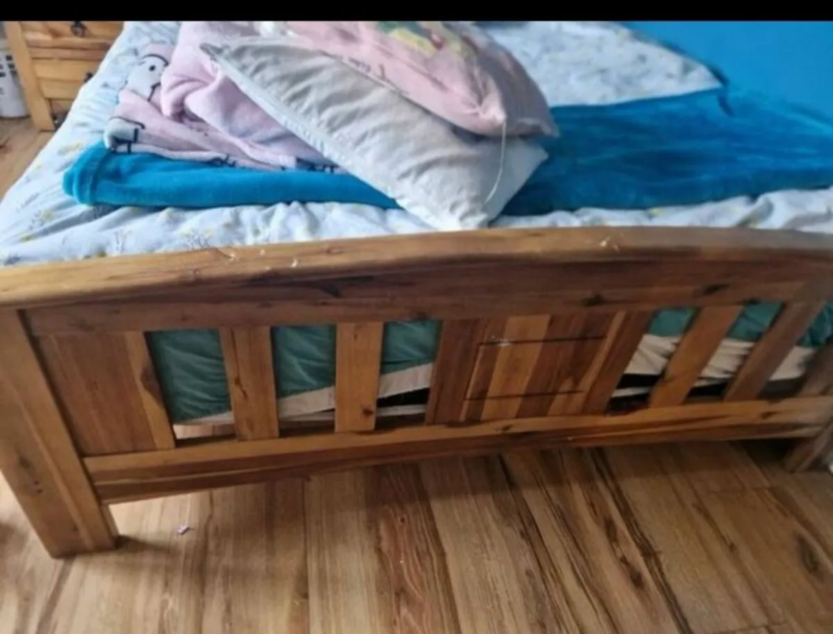 Bedroom furniture - Image 3