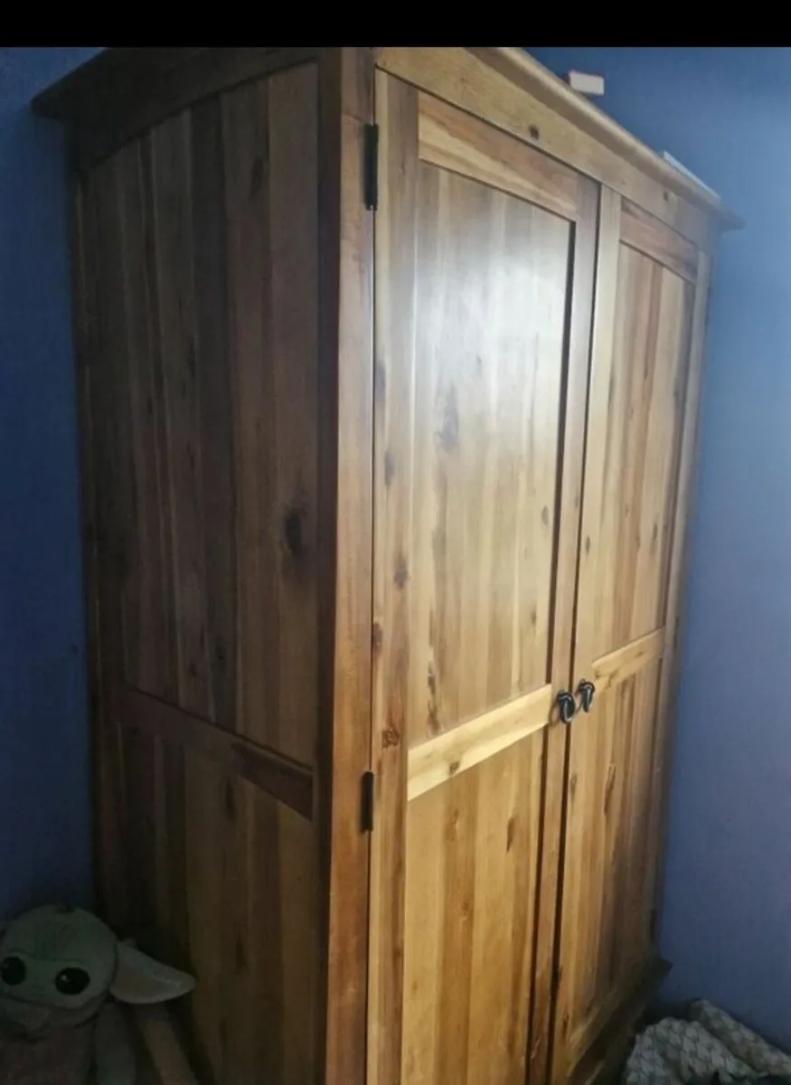 Bedroom furniture - Image 1
