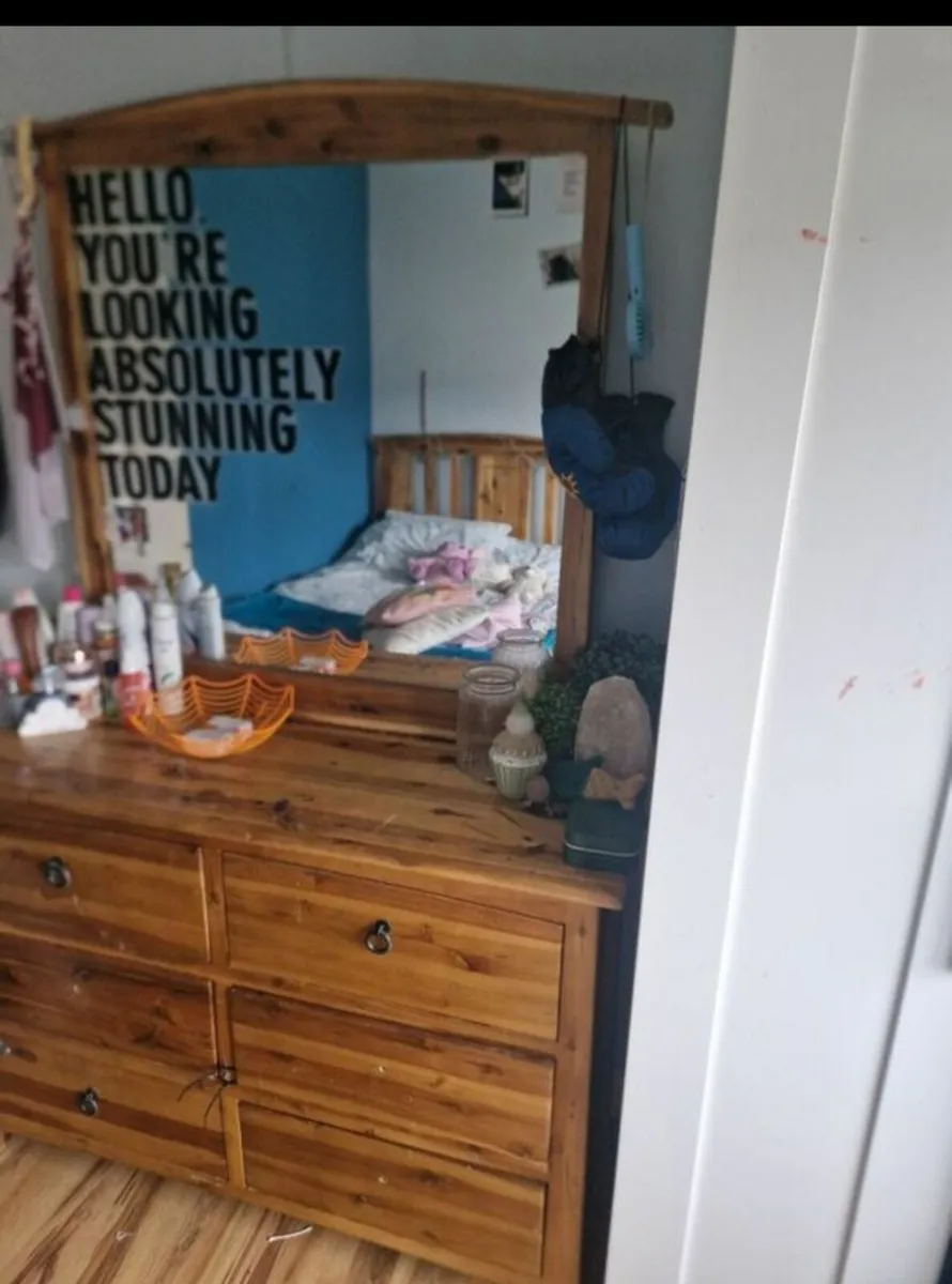 Bedroom furniture - Image 4