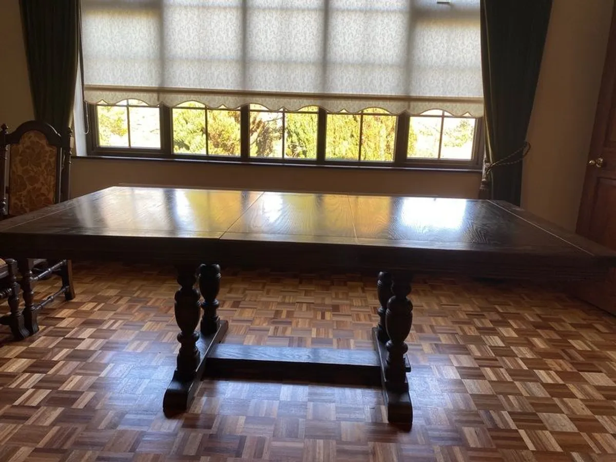 Table Solid Oak 5 ft (200e)plus 8 chairs(180e)- perfect condition - Image 1