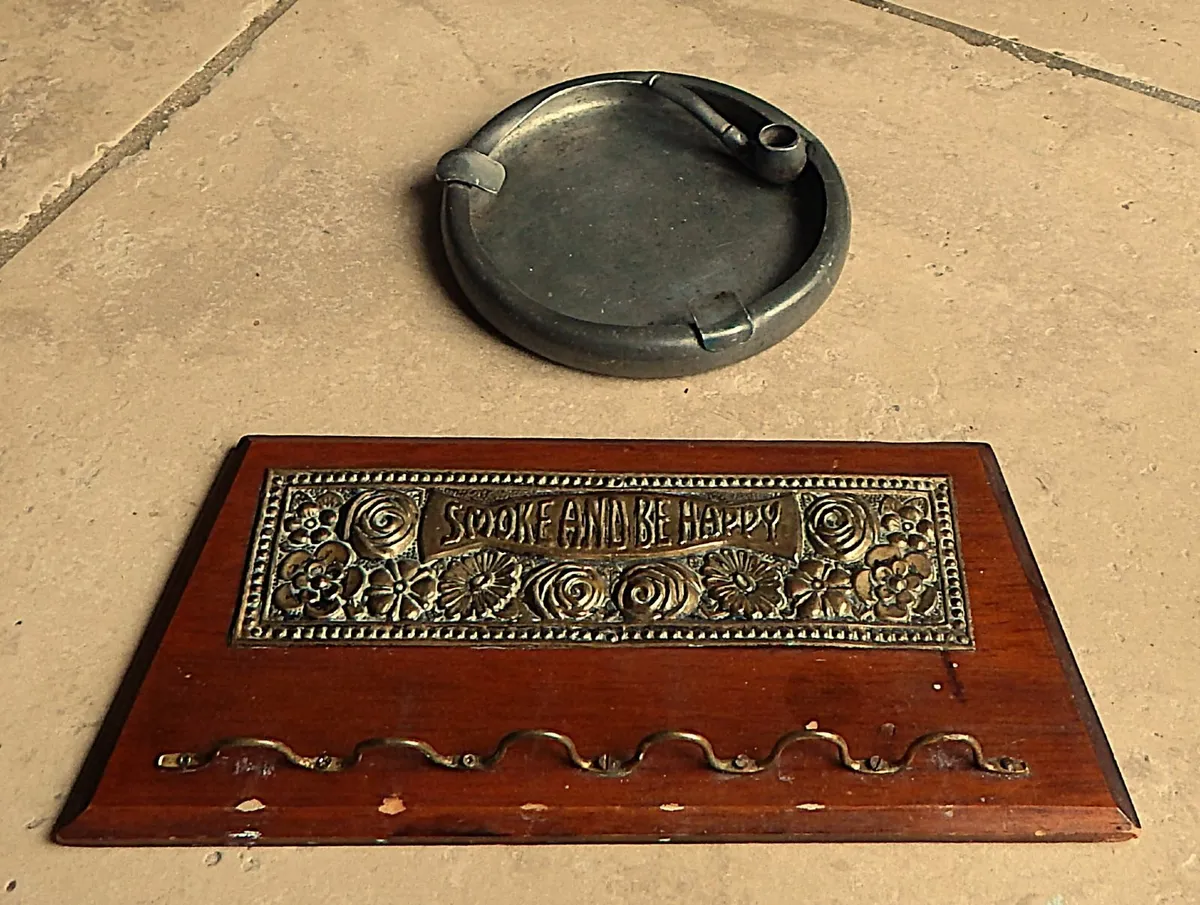 Vintage Pewter Ashtray & Peerage England Pipe Rack - Image 1