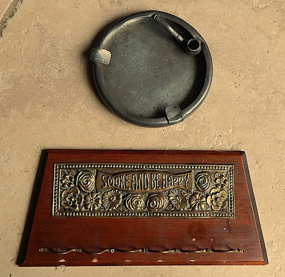 Vintage Pewter Ashtray & Peerage England Pipe Rack - Image 2