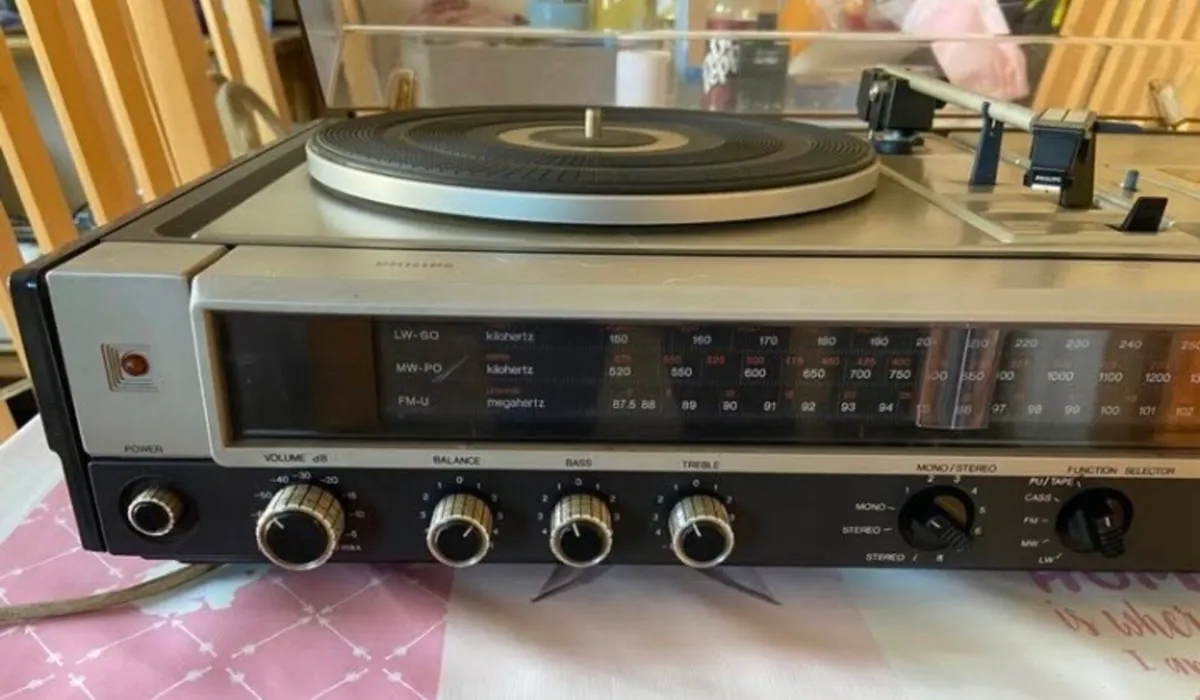Retro Philips Sound System - Image 2