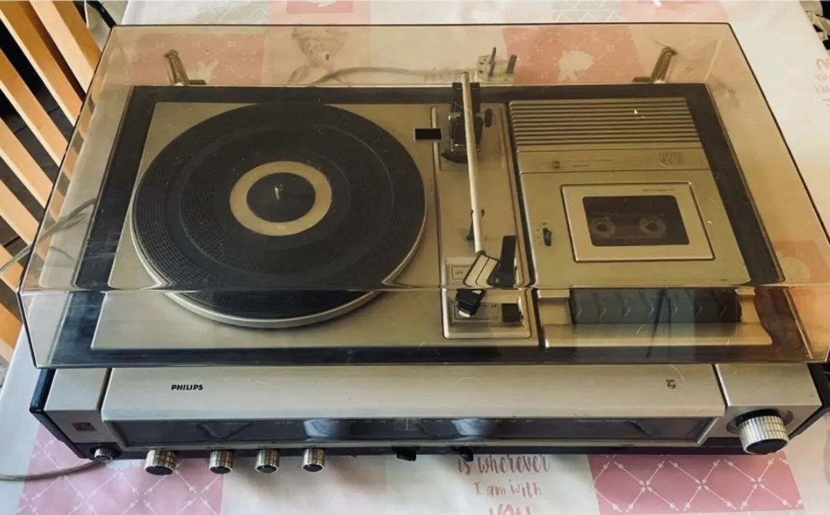 Retro Philips Sound System - Image 4