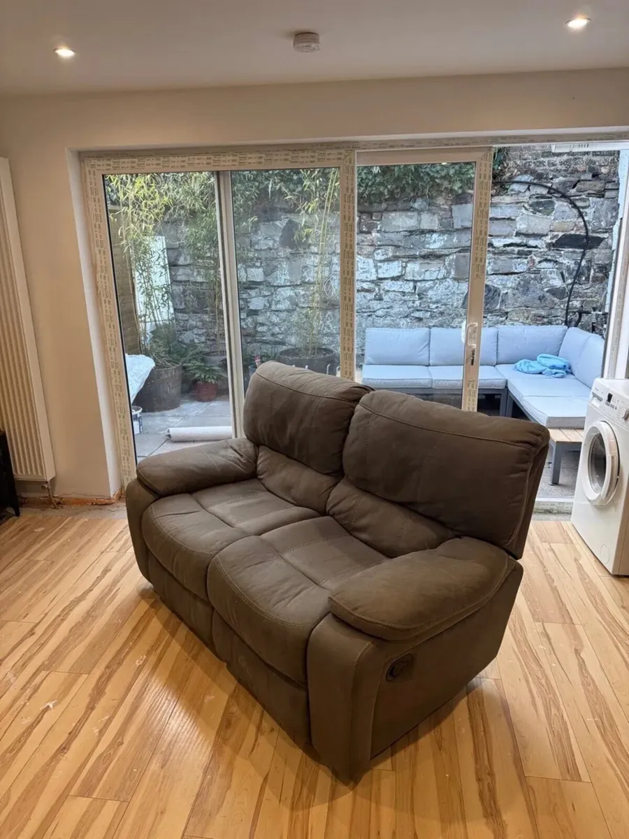Couch - Image 2