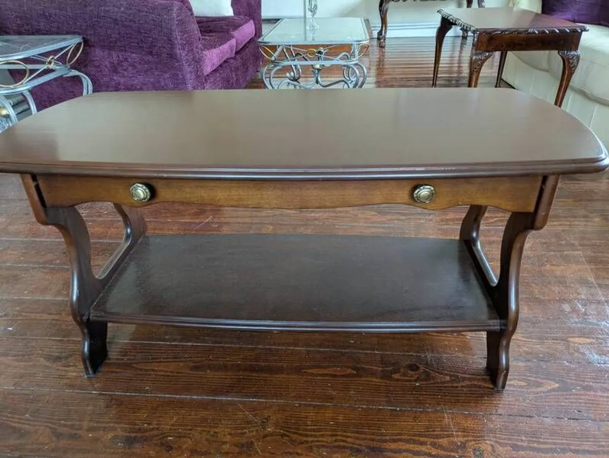 Mahogany coffee table - Image 1