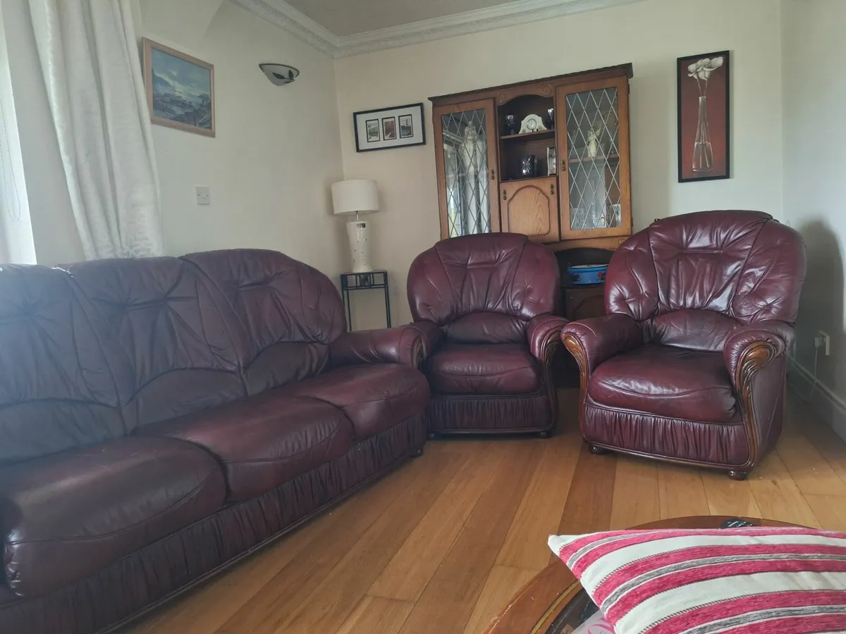 3 Piece Suite - Image 1