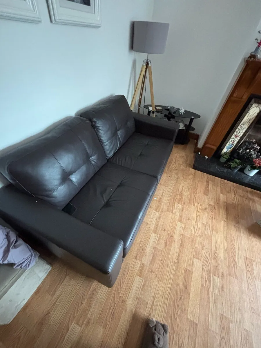 2x Leather couches - Image 2