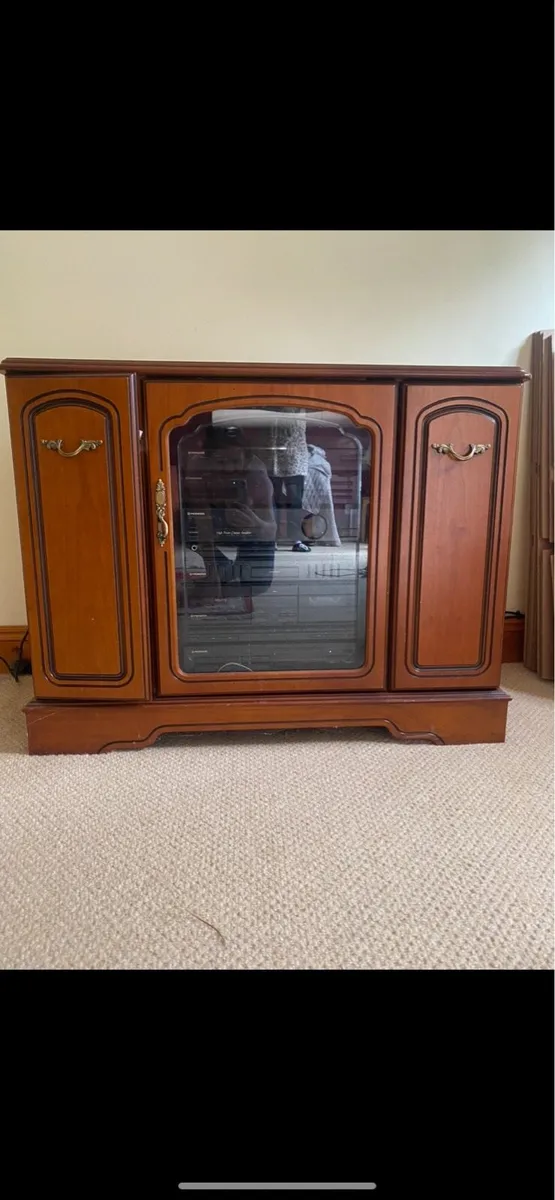 Solid wood tv unit