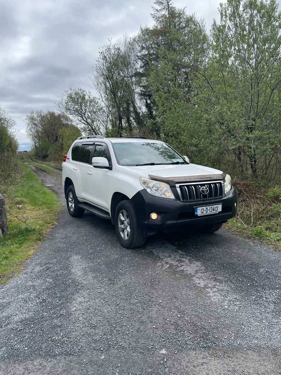 12 Toyota land cruiser - Image 1