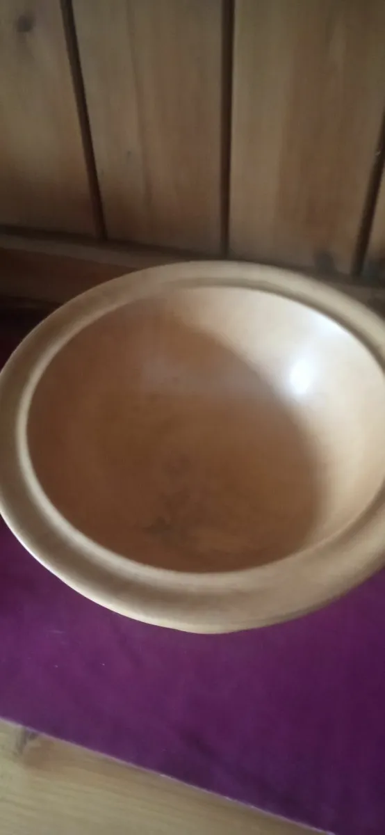 One Piece Royal Meath Handcrafted Sycamore Bowl - Image 3