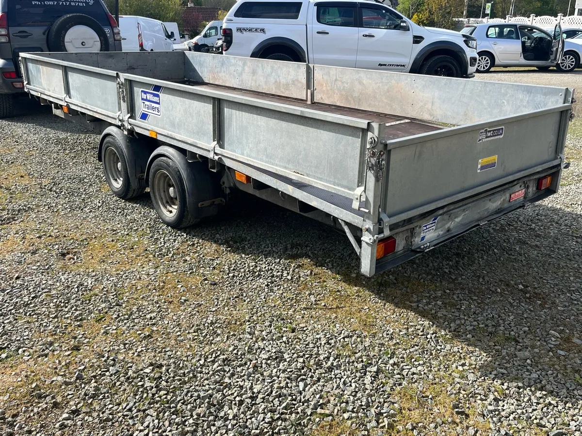 Ifor Williams 16x’6 beavertail dropside with skids - Image 3