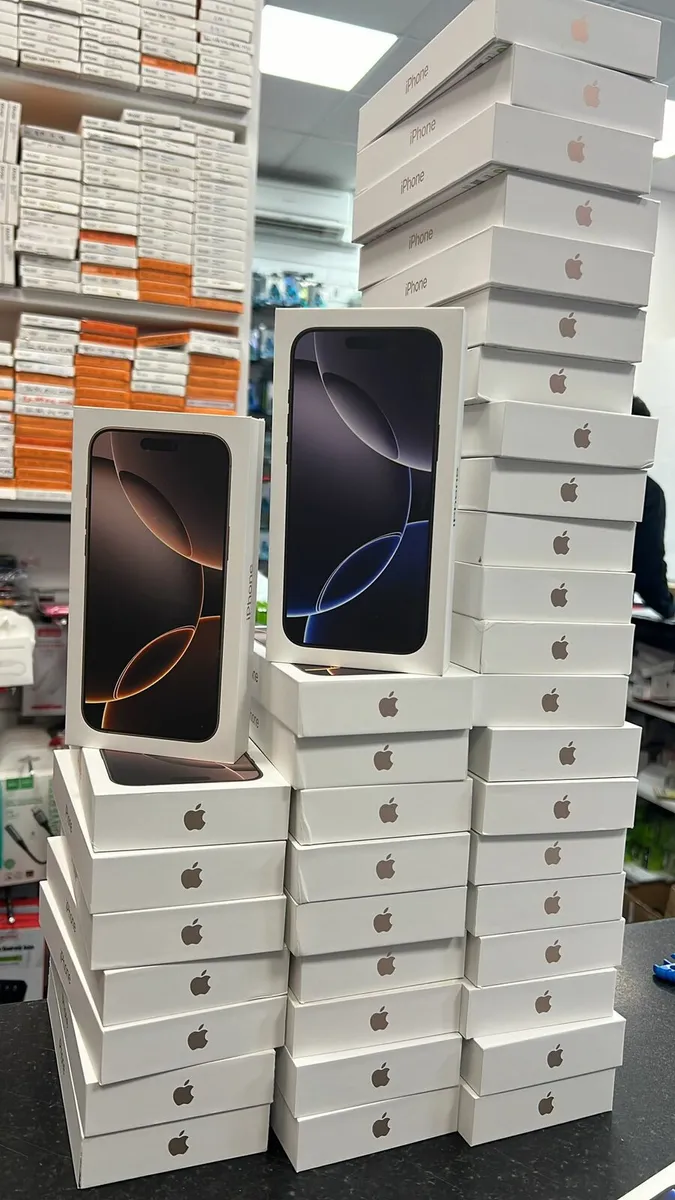 iPHONE 15PRO MAX 128GB YEAR WARRANTY UNLOCKED - Image 3