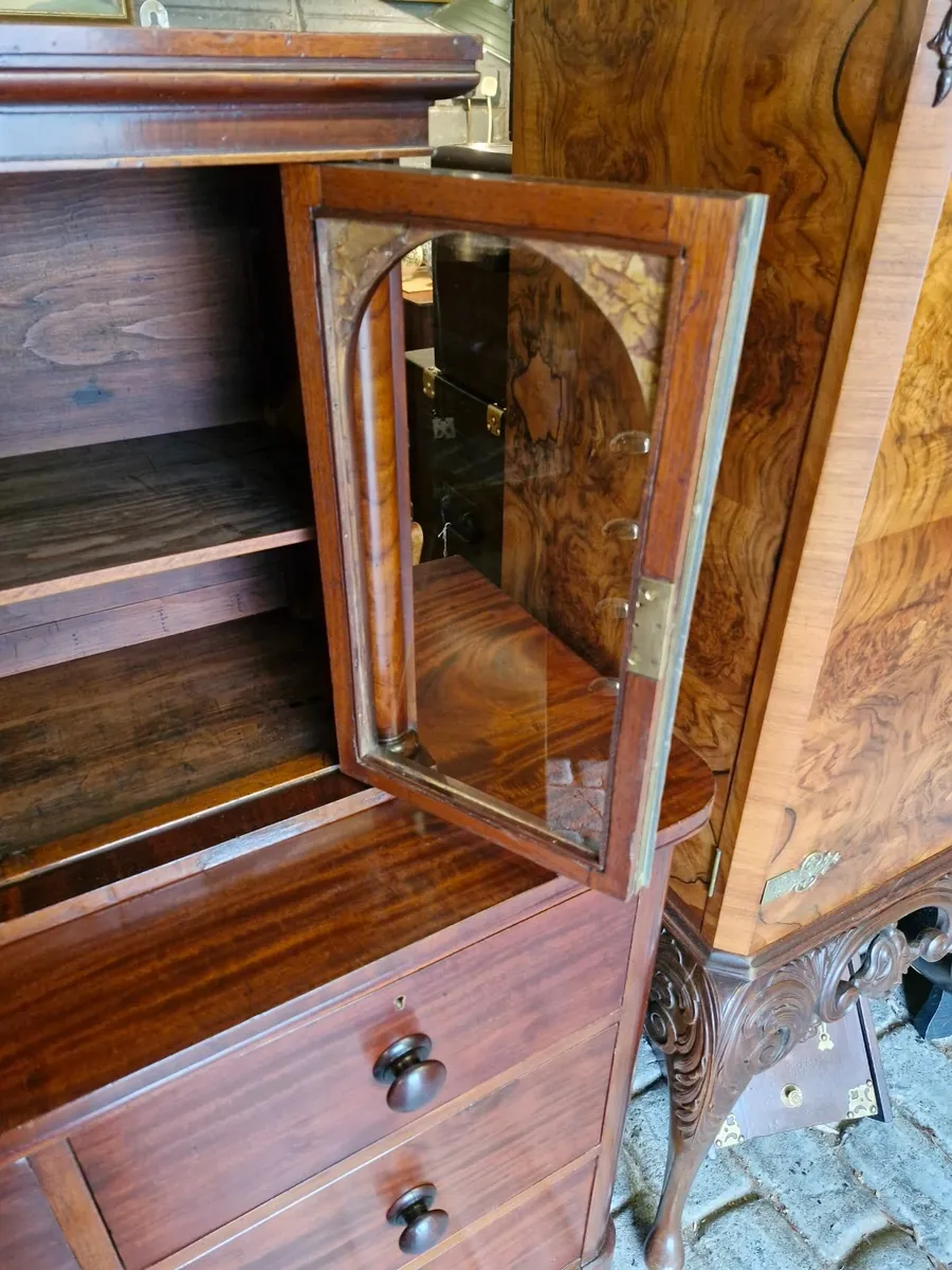 Cabinet - Image 2