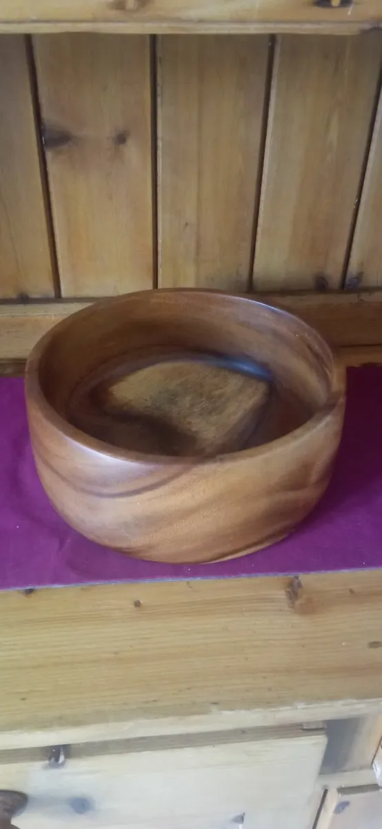 2 Vintage Turned Hardwood Fruit/Salad/Bread Bowls - Image 3