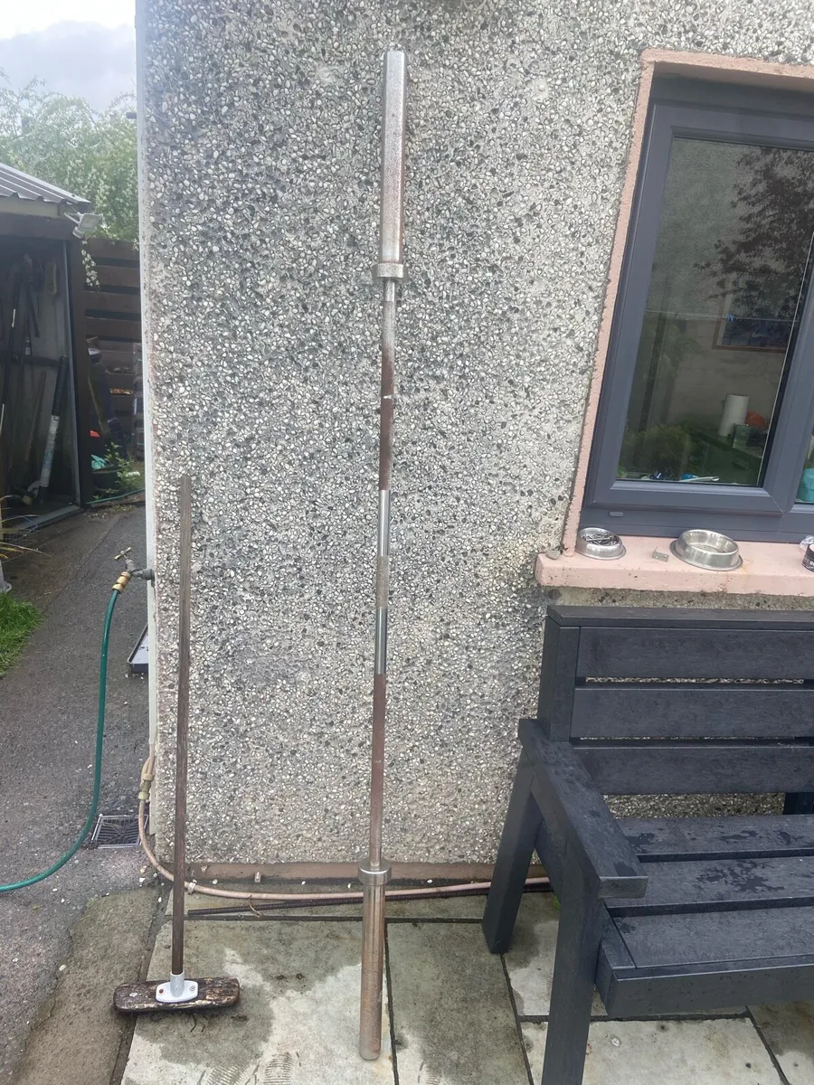 Adjustable squat rack with Olympic weight plates - Image 3