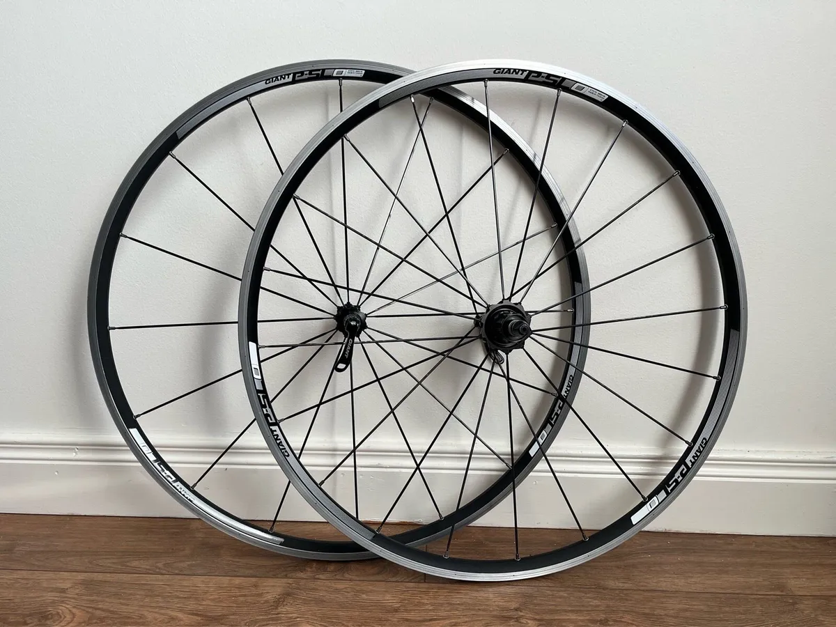 DT Swiss 54t ratchet wheelset - Image 1