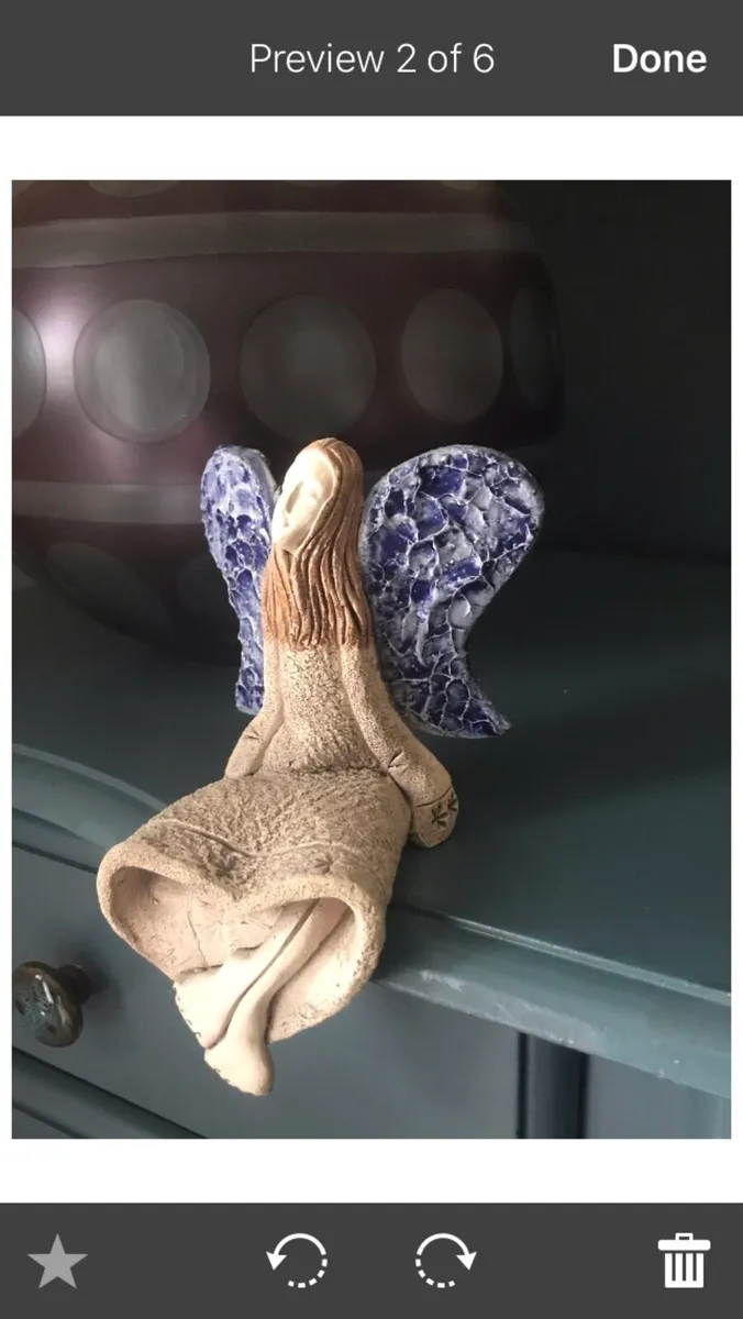 Angel with textured mosaic wings - Image 3