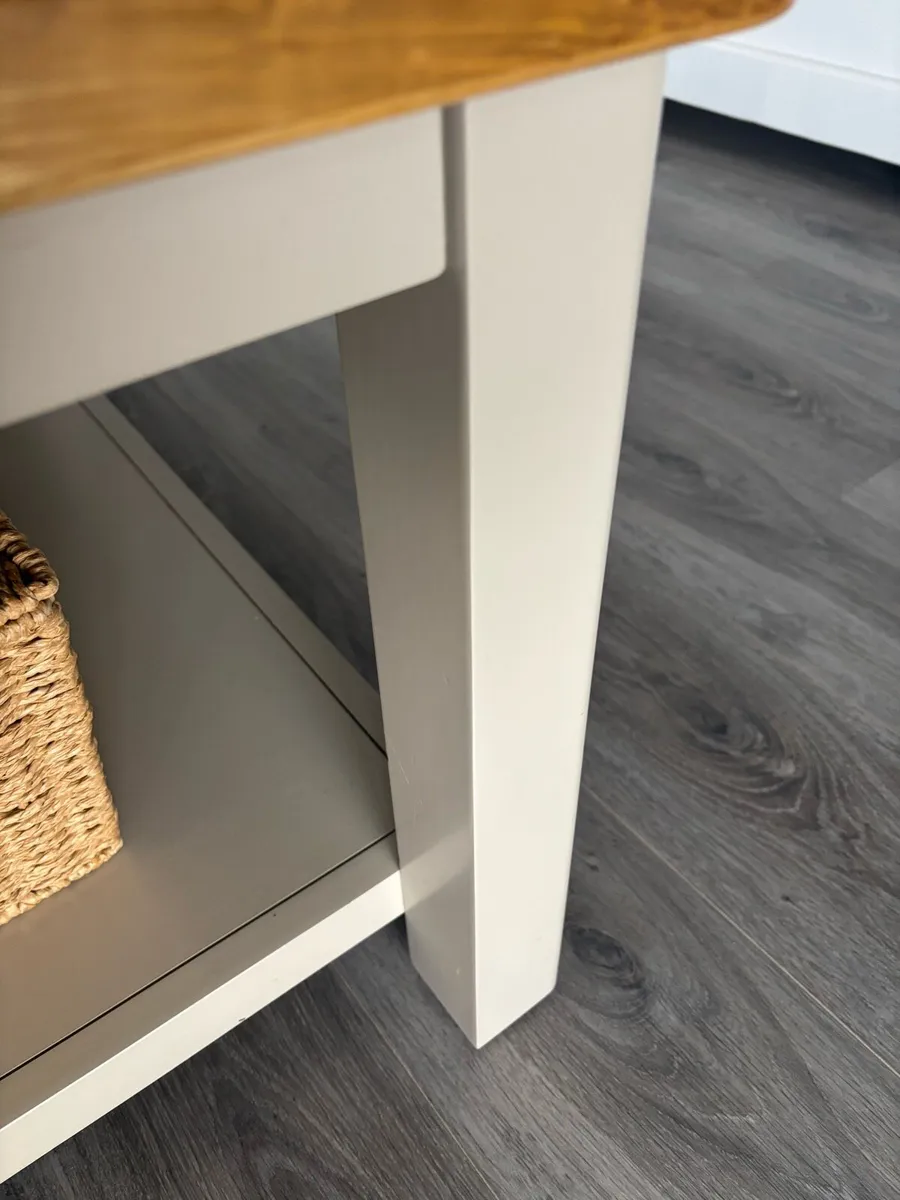 Solid Coffee table - Image 3