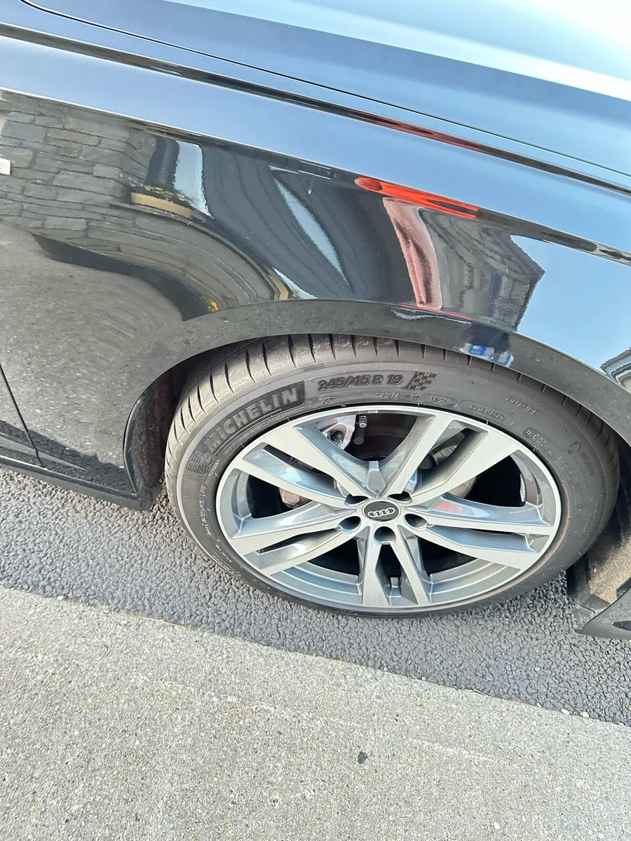 Audi A6 ESTATE S line black edition - Image 3