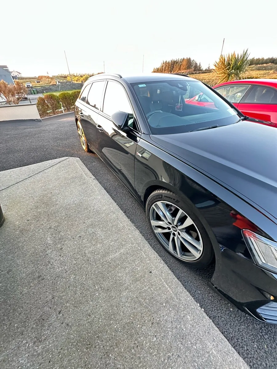 Audi A6 ESTATE S line black edition - Image 4