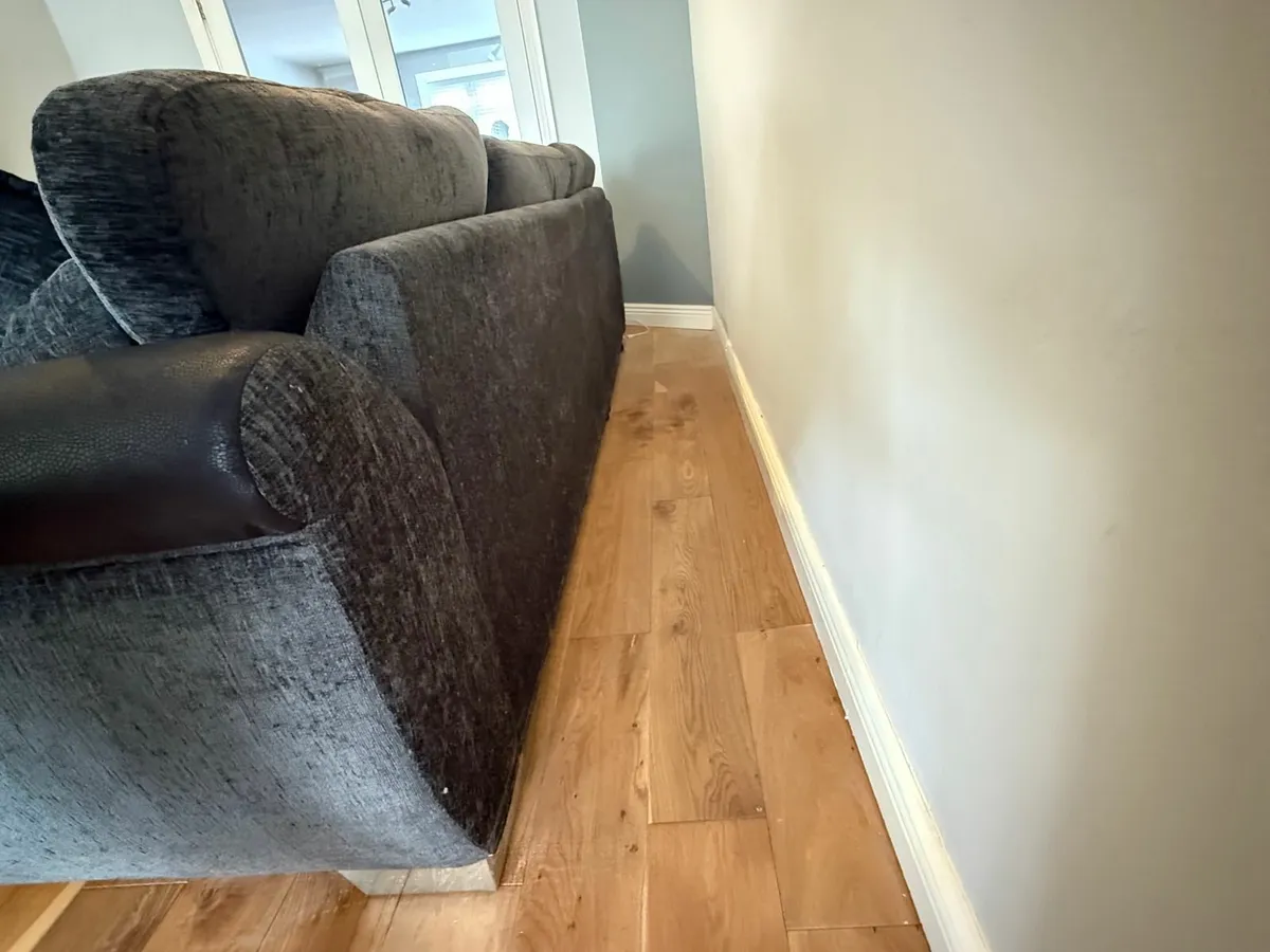 Extra Large Sofa - Image 4
