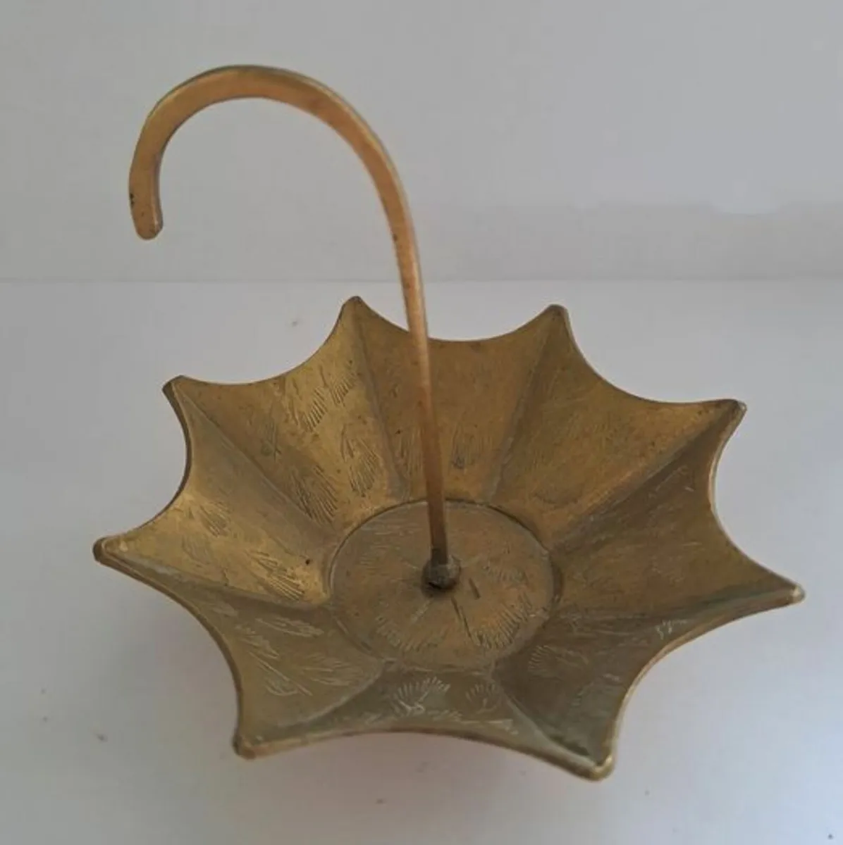Vintage Brass etched umbrella dish - Image 1