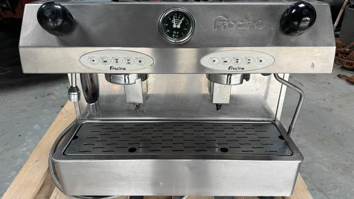Frachino Commercial Coffe Machine 230V  serviced - Image 2