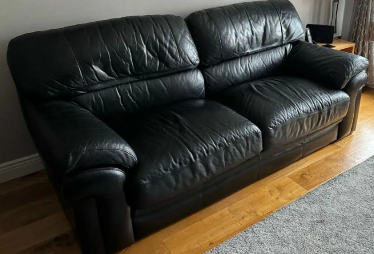 Black leather two and three seater sofa - Image 2