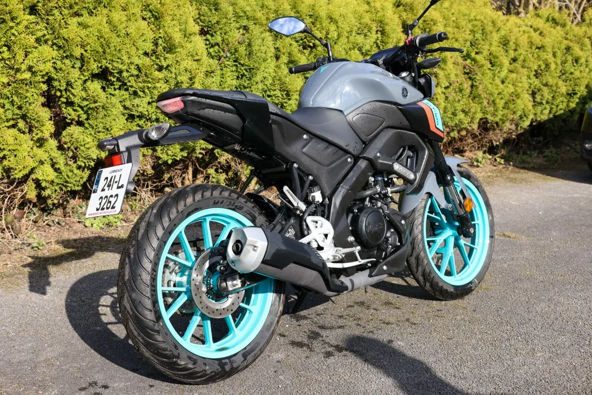 MT 125 2024 1600km immaculate - Image 3