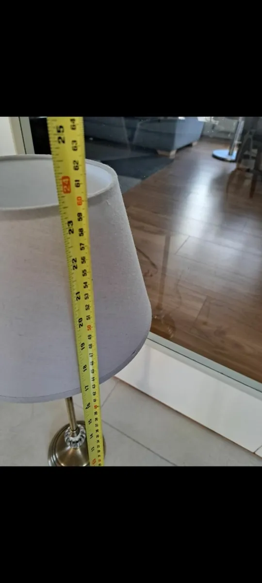1 PAIR OF TABLE LAMPS ELECTRIC WITH  GREY SHADES - Image 3