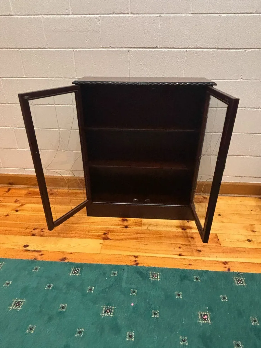 China cabinet - Image 3