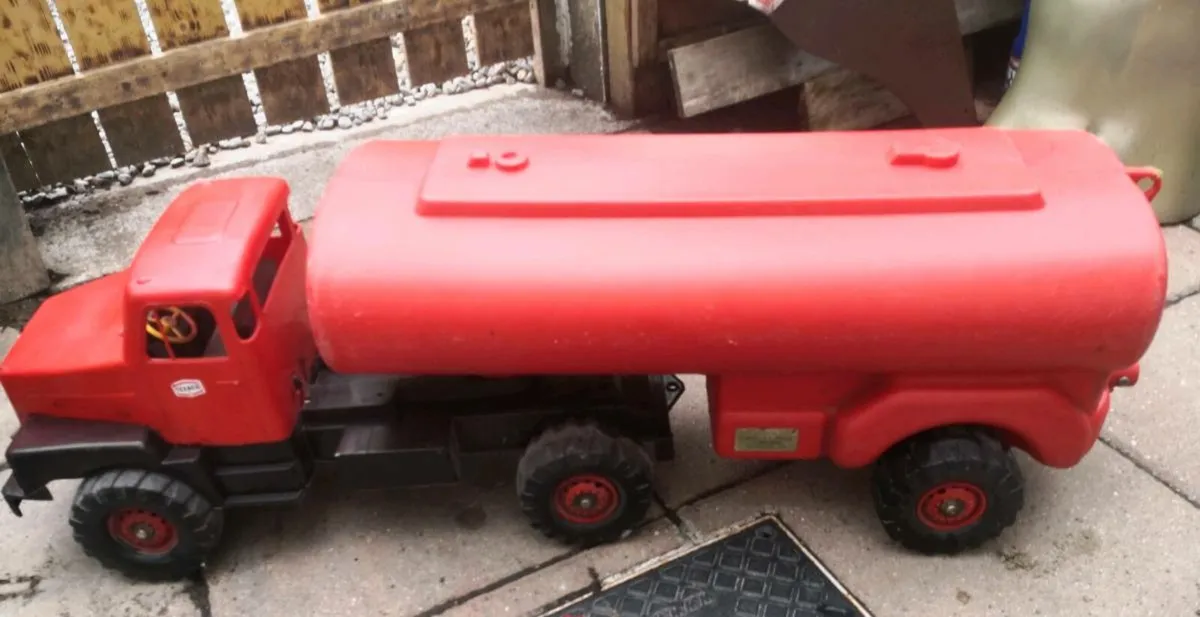 Vintage large TEXACO tanker - Image 1